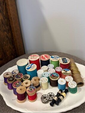Vintage Mixed Sewing Thread Spools - Assorted Colors